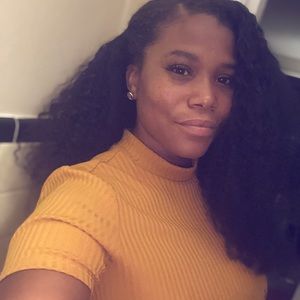 Meet your Posher, Danielle